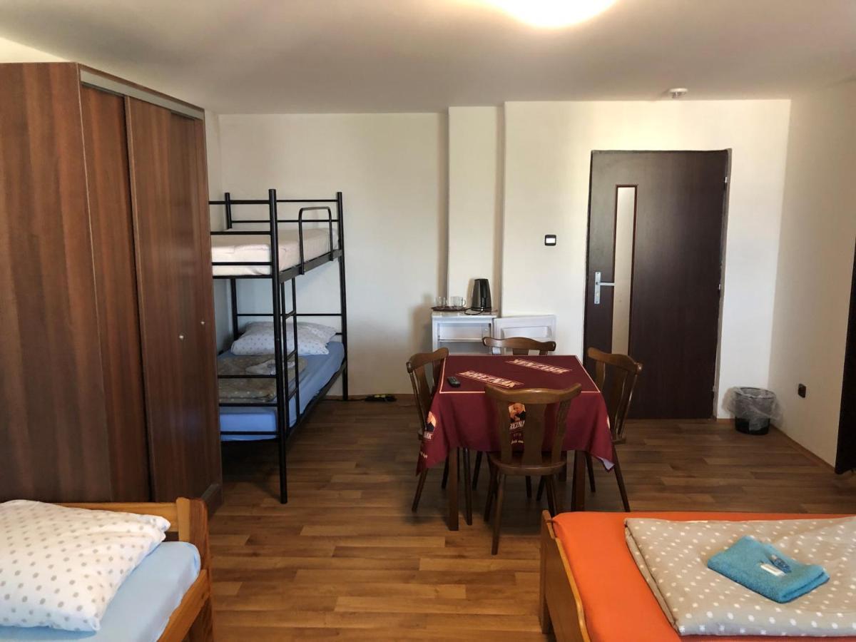 Restaurace U Kostela Hotel Marianske Radcice Luaran gambar