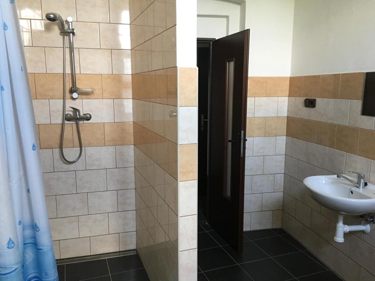 Restaurace U Kostela Hotel Marianske Radcice Luaran gambar